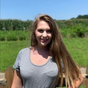 Meet your Posher, Abbey